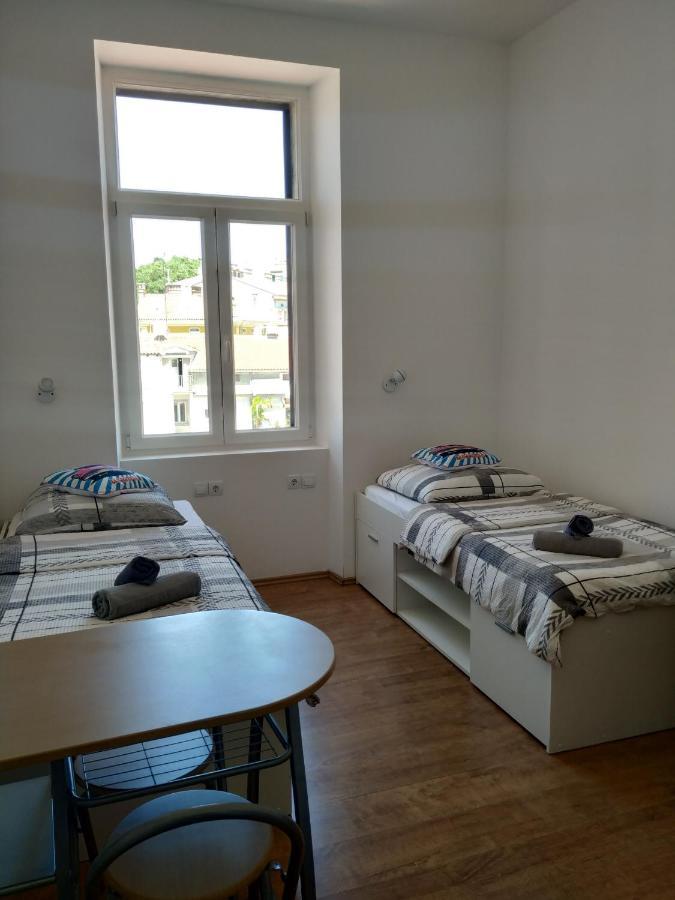 Apartments Todorovic Pula Exterior foto