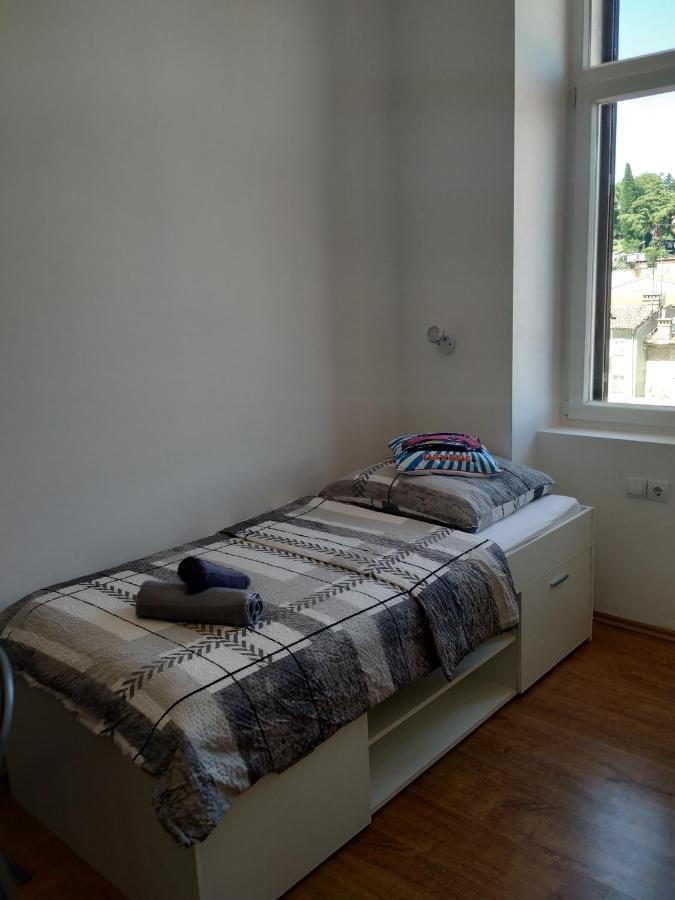 Apartments Todorovic Pula Exterior foto