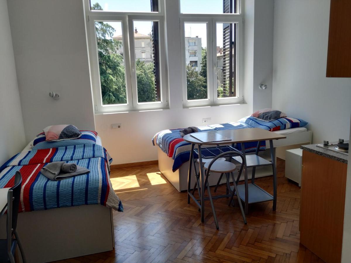 Apartments Todorovic Pula Exterior foto